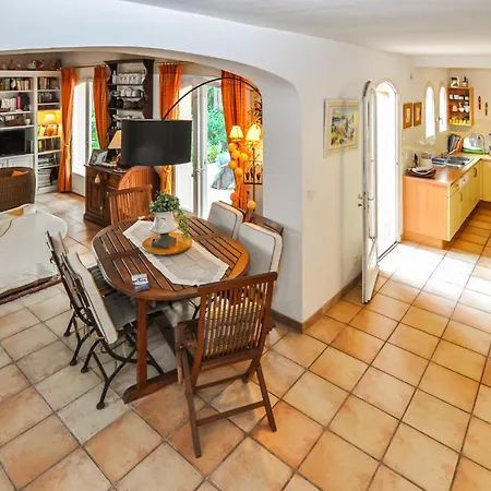 Holiday home Awesome In Saint-raphael With Wifi