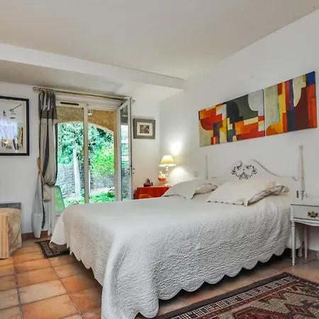 Awesome In Saint-raphael With Wifi Saint-Raphael (Var)