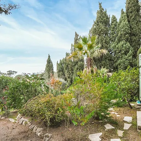 Awesome In Saint-raphael With Wifi Holiday home Saint-Raphael (Var)