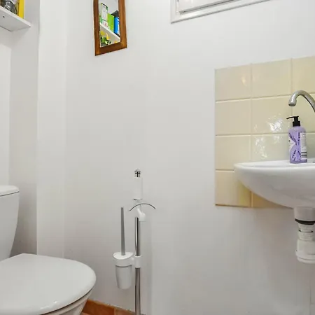 Holiday home Awesome In Saint-raphael With Wifi