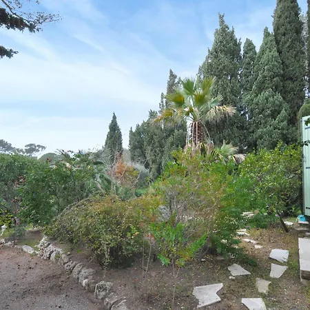 Awesome In Saint-raphael With Wifi Holiday home Saint-Raphael (Var)