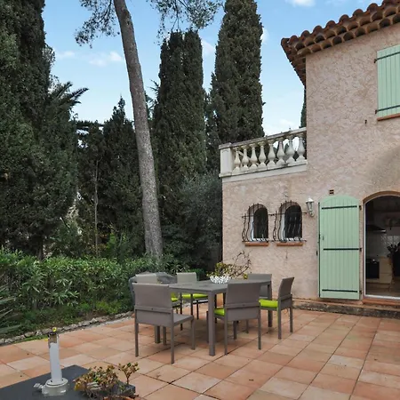 Awesome In Saint-raphael With Wifi Vakantiehuis *