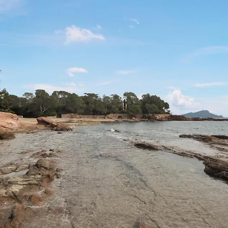 Vakantiehuis Awesome In Saint-raphael With Wifi